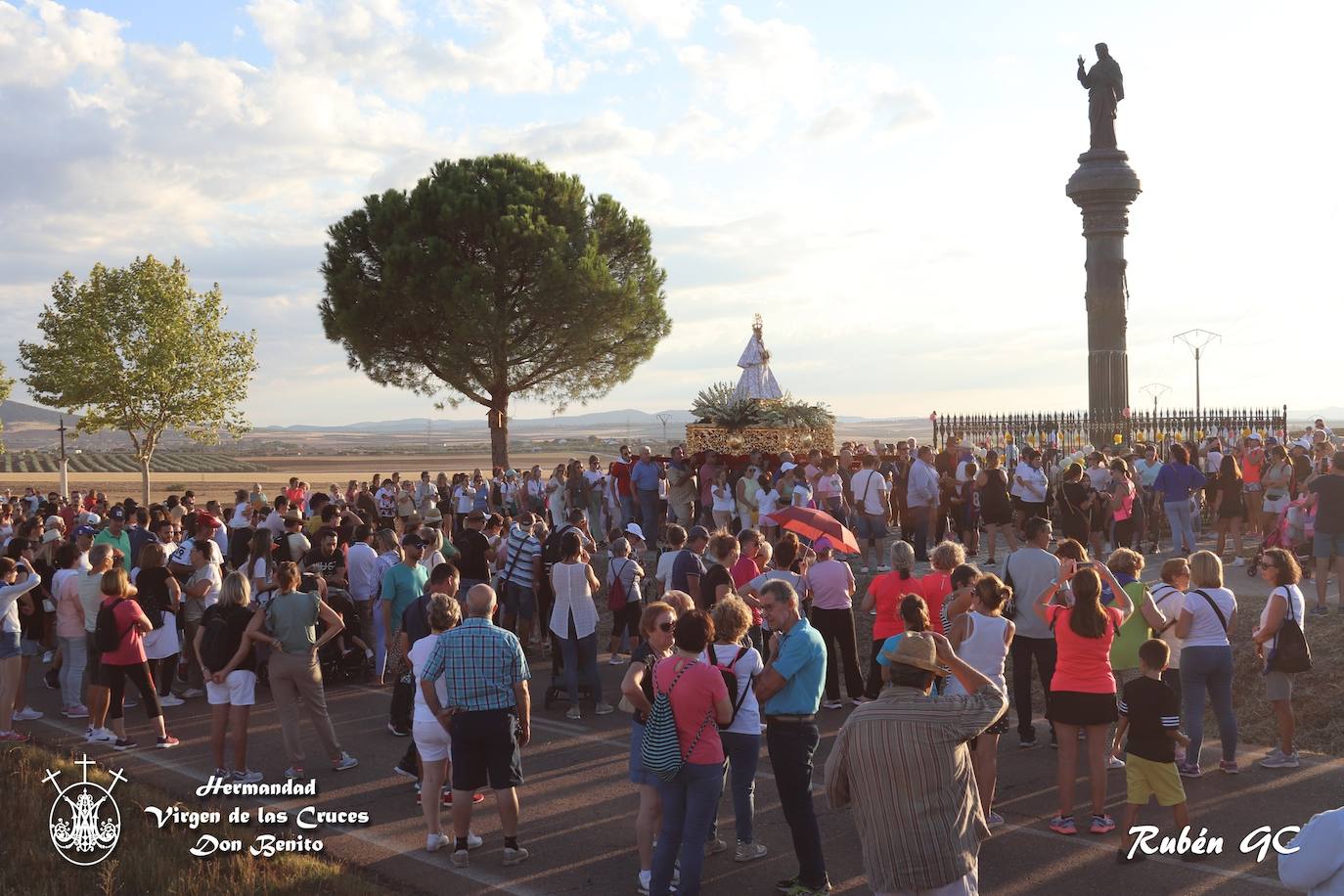 Recibimiento a la Virgen de las Cruces en Don Benito. 