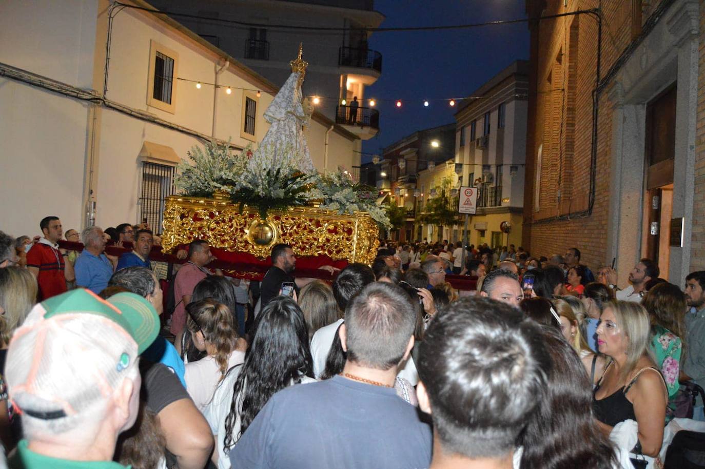 Recibimiento a la Virgen de las Cruces en Don Benito. 
