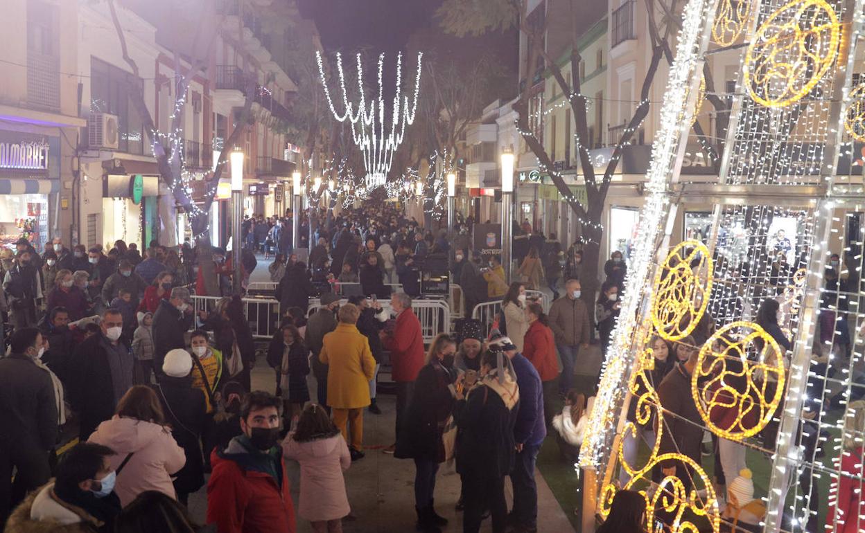 El Ayuntamiento incrementa en un 64% el presupuesto para el alumbrado navideño