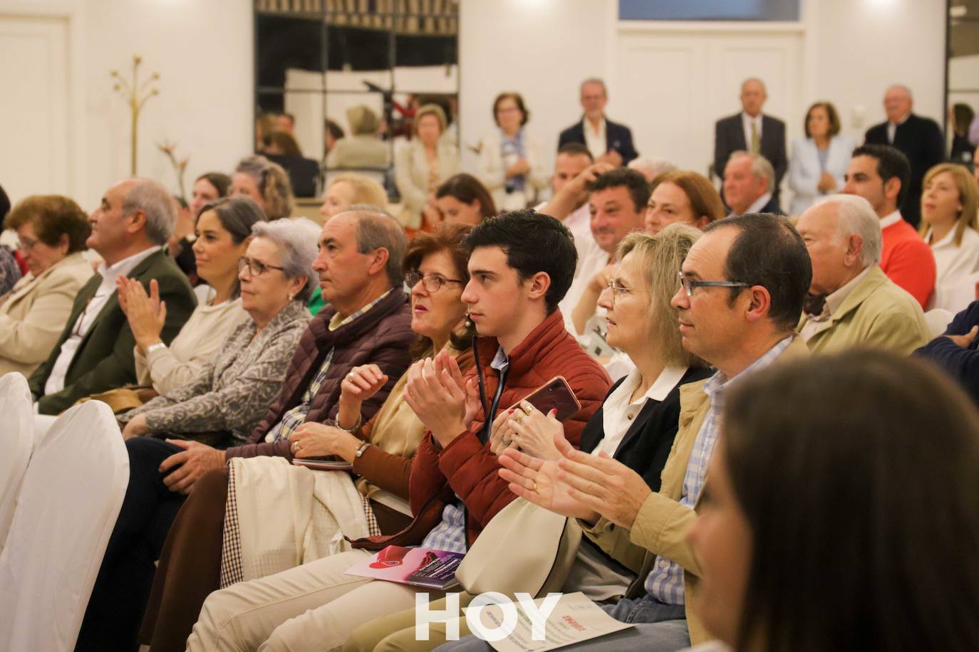 Los protagonistas fueron los donantes de sangre que recibieron distinciones por sus numerosas aportaciones.