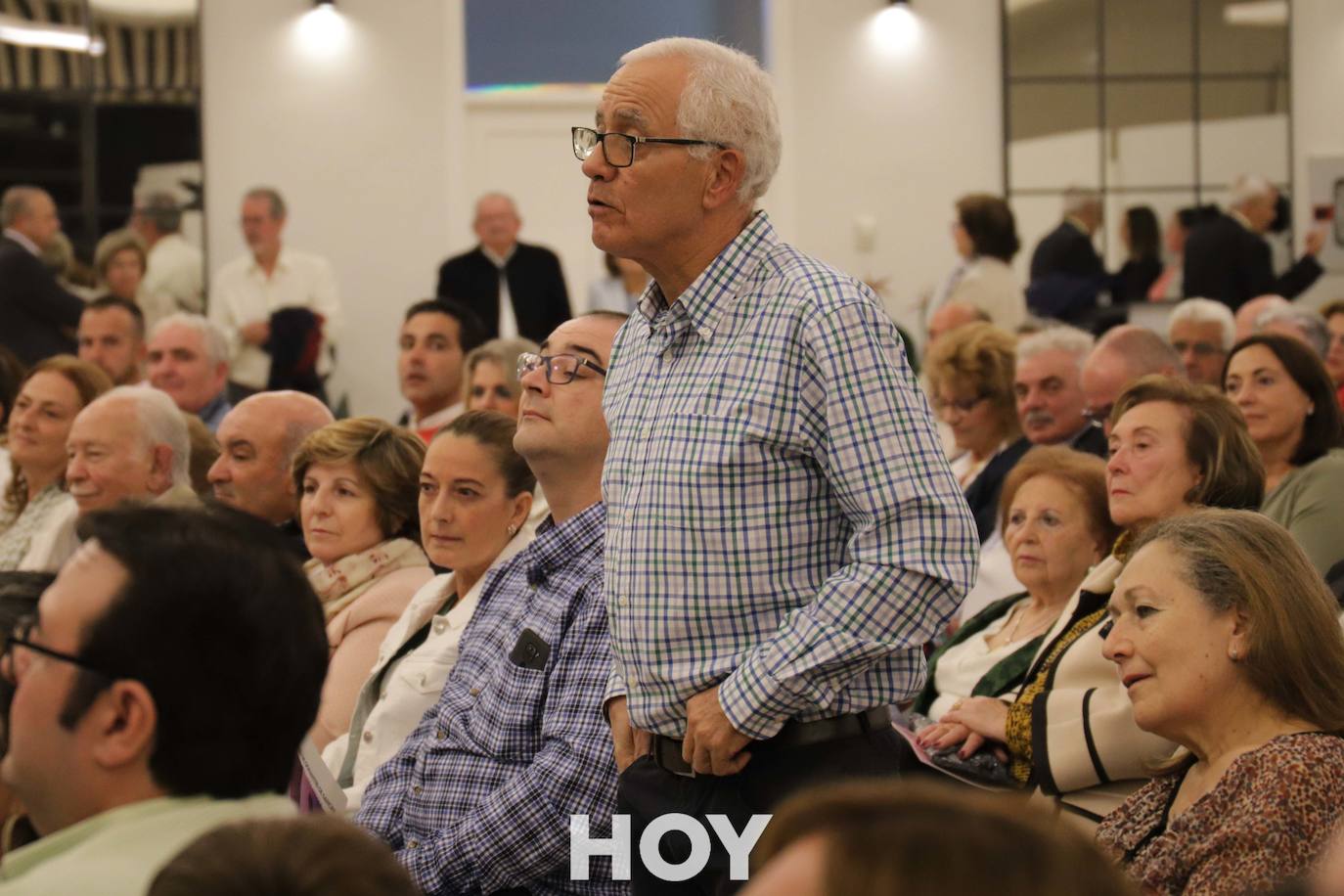 Los protagonistas fueron los donantes de sangre que recibieron distinciones por sus numerosas aportaciones. 