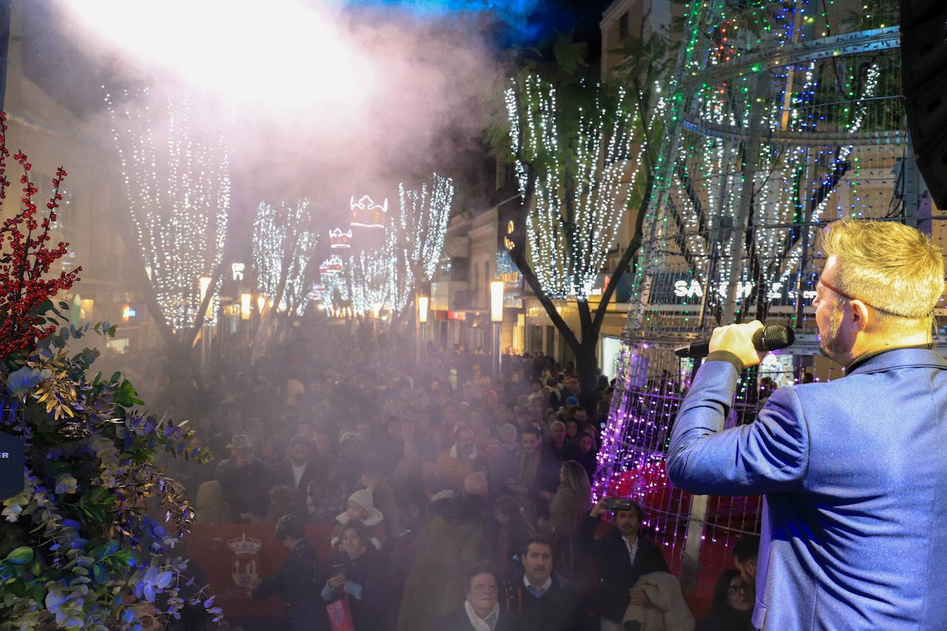 Carlos Sobera enciende la Navidad en Don Benito. 