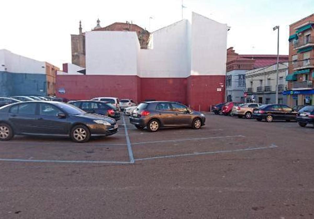 El Consistorio comprará otros dos solares para aparcamientos