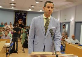 Momento de la toma de posesión de Miguel Adámez.