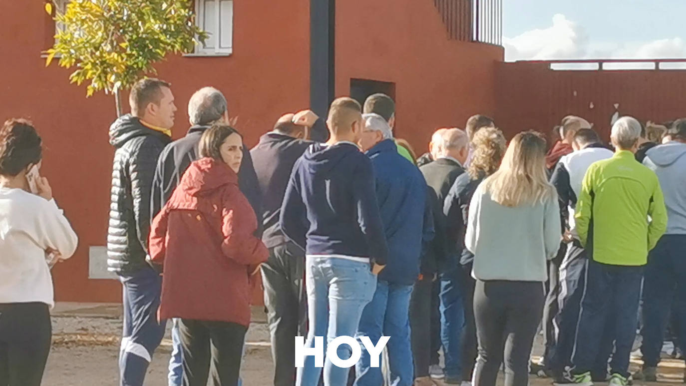 Gran expectación para las primeras entradas del Hernán Cortés - Betis