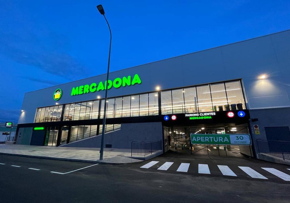 Mercadona cierra en la calle Pescadores y abre en la avenida de Madrid