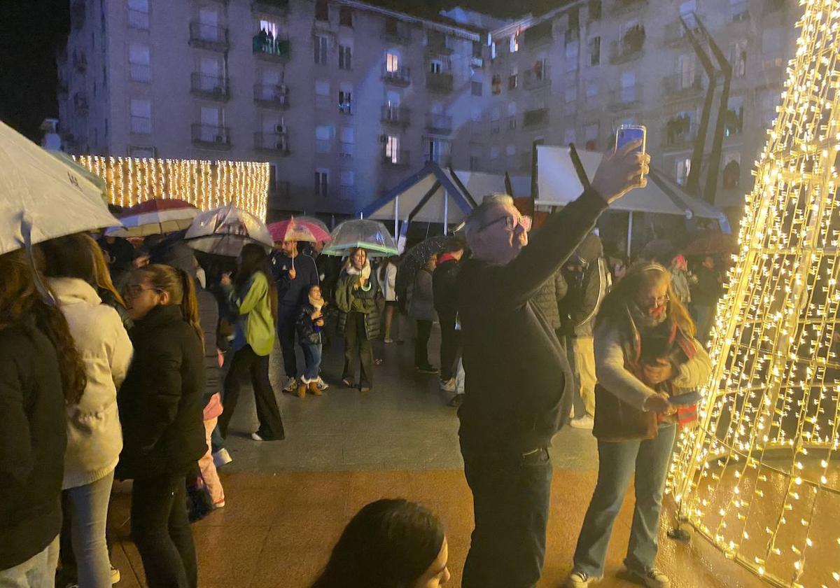 La plaza de Guadalupe acoge un mercado de Navidad