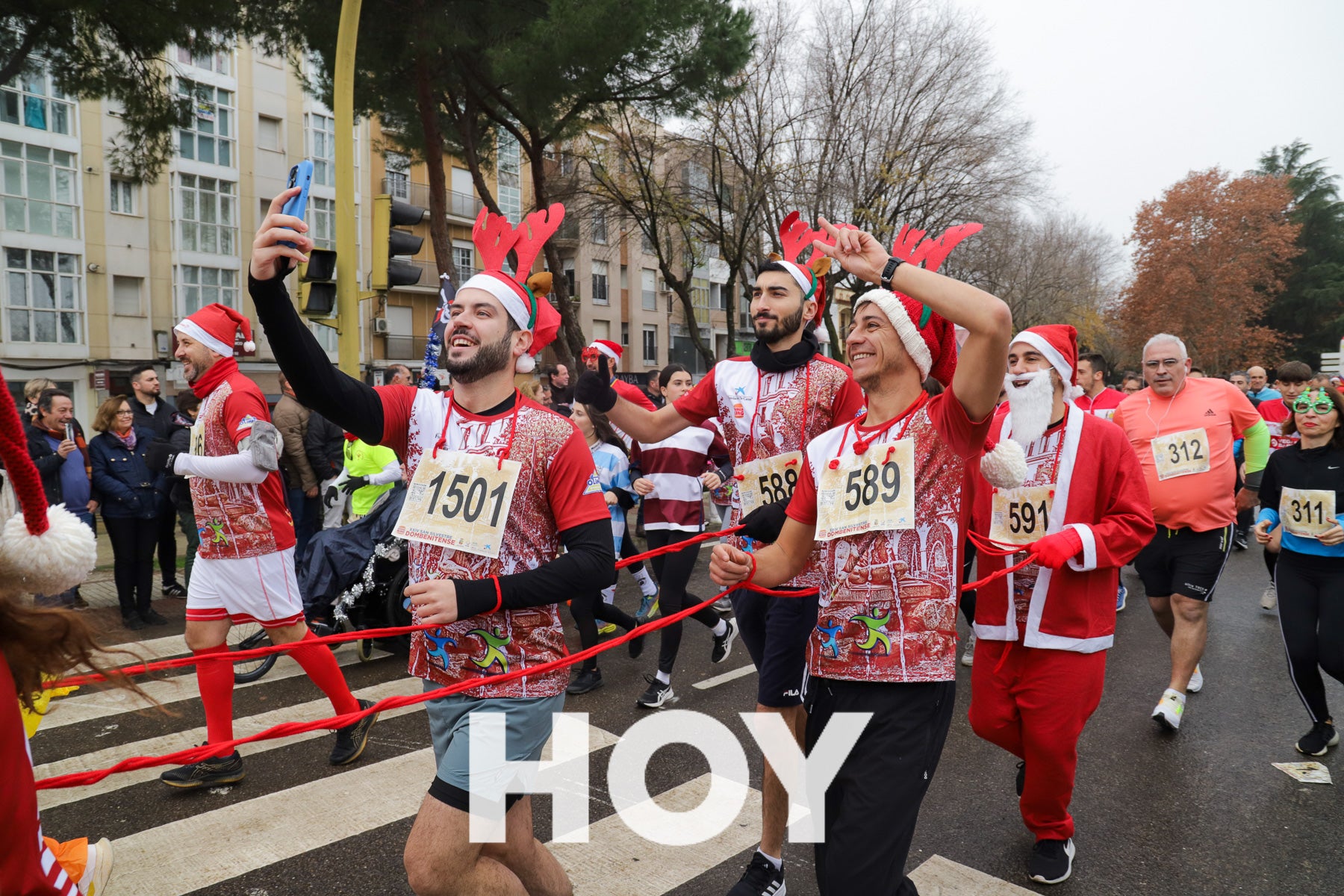 Diversión en la Sansilvestre Dombenitense para despedir el 2023