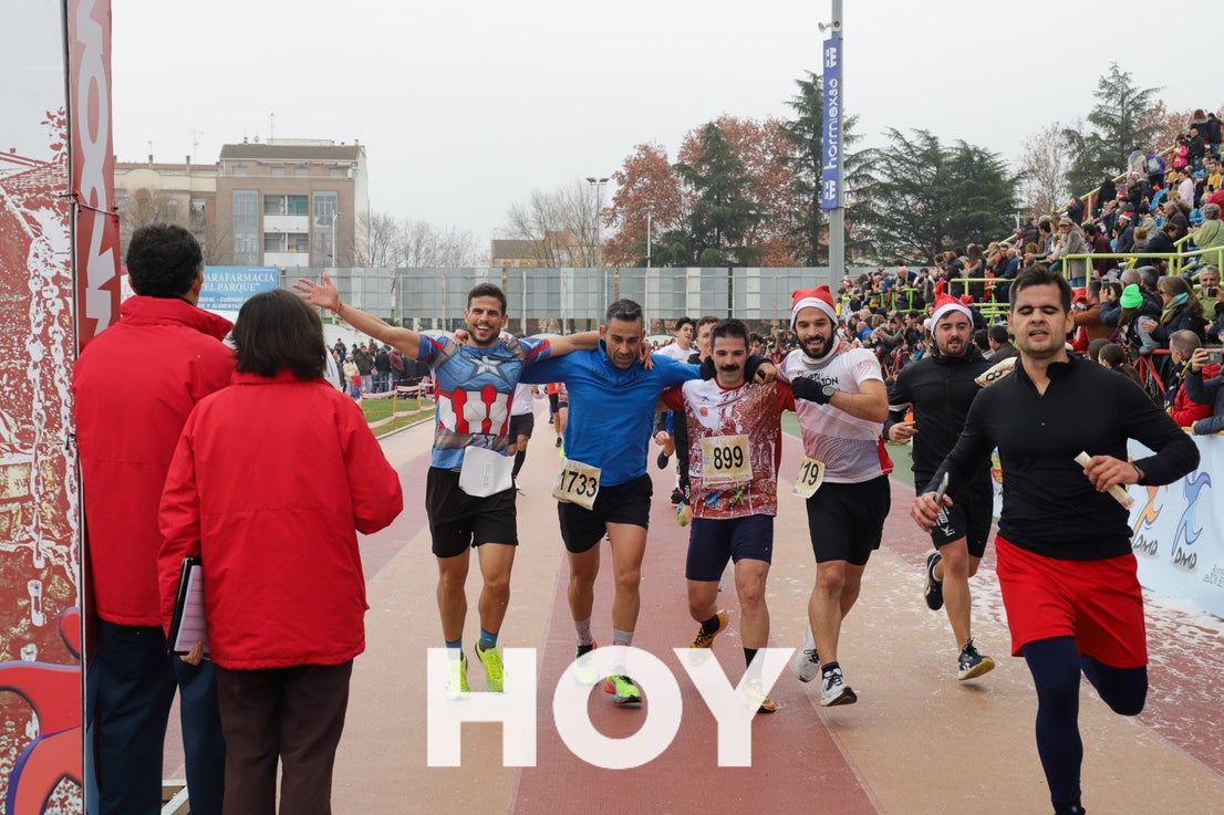 Diversión en la Sansilvestre Dombenitense para despedir el 2023