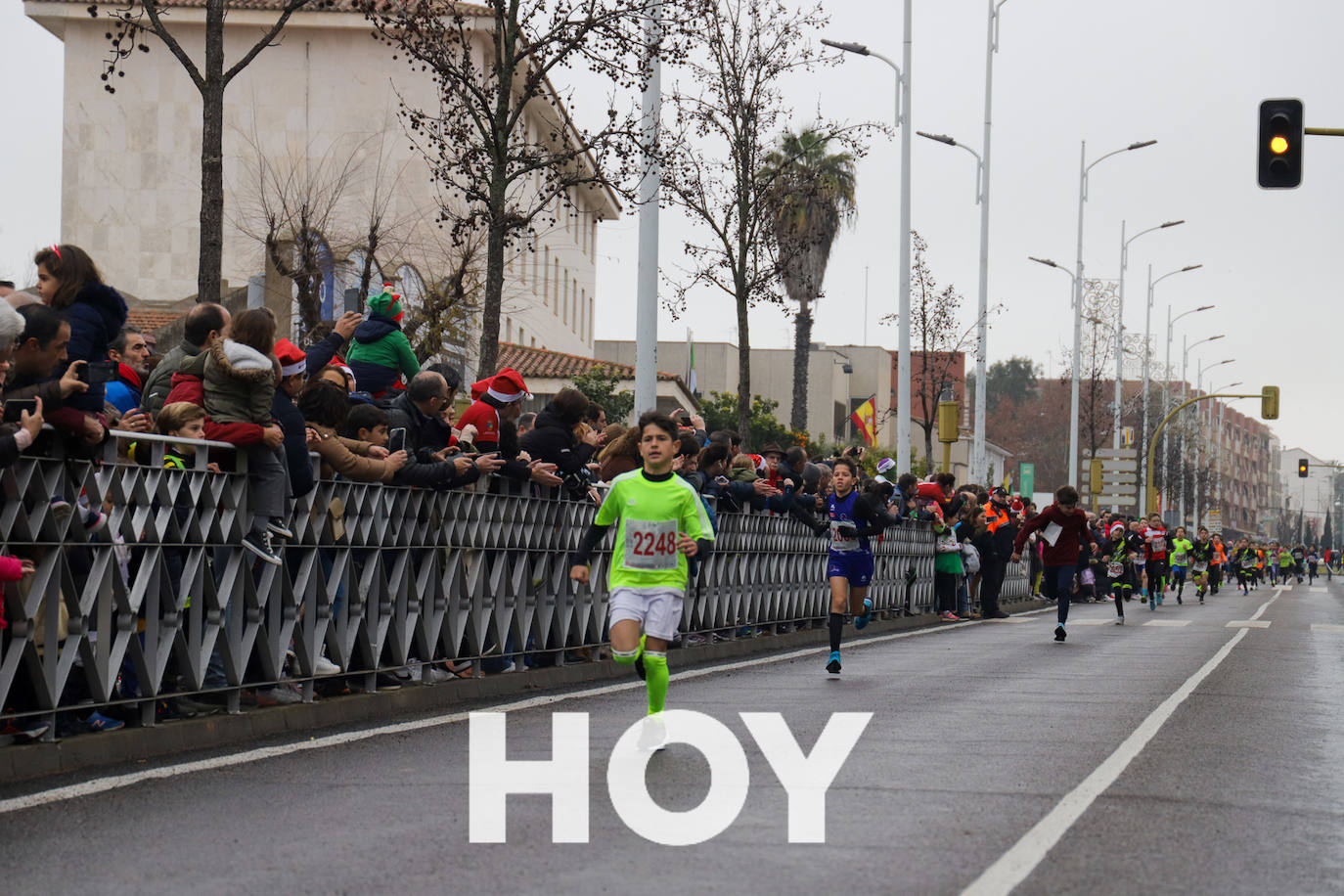 Los más pequeños disfrutan de la Sansilvestre Dombenitense