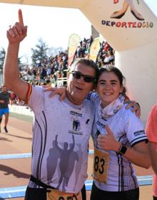 Imagen secundaria 2 - Varios momentos de la San Silvestre dombenitense. 