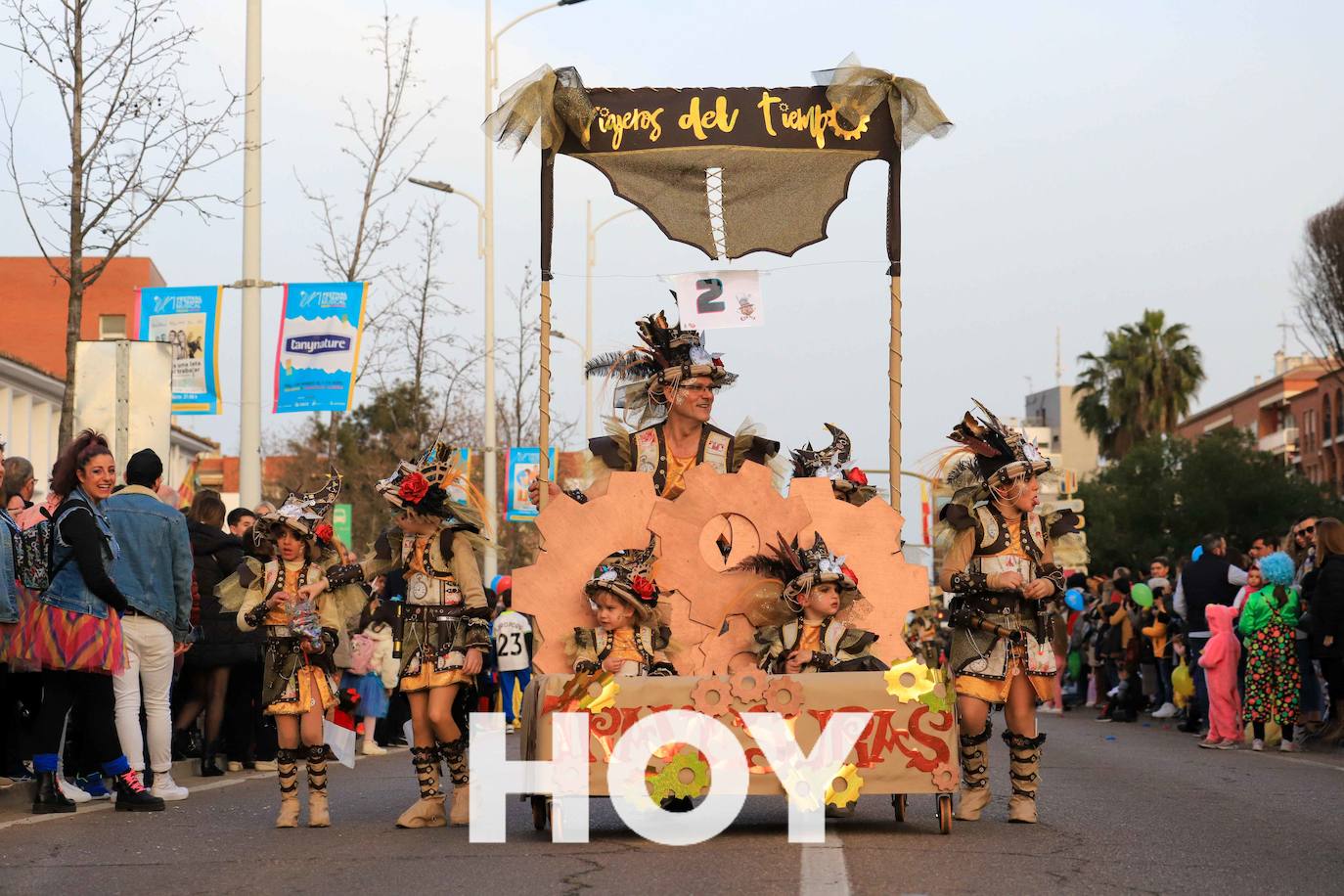 El desfile de este sábado contó con quince agrupaciones con un alto nivel. 