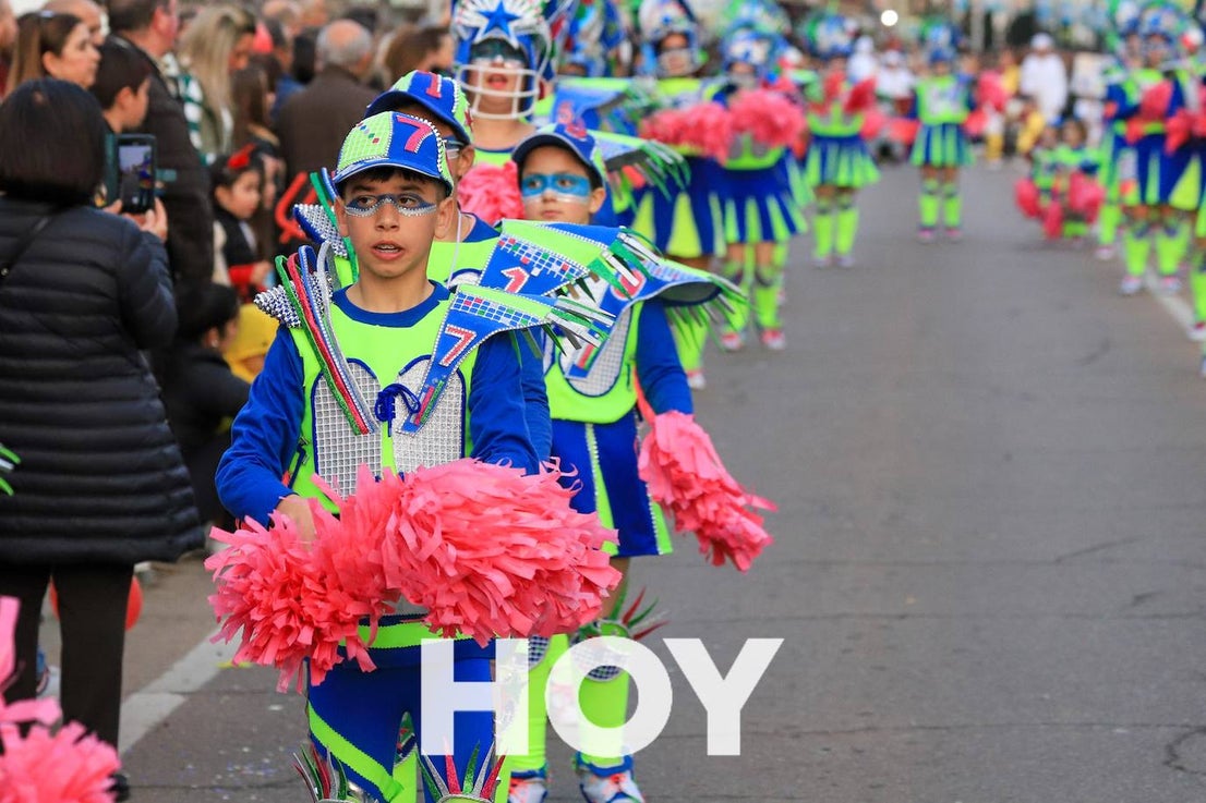 El desfile de este sábado contó con quince agrupaciones con un alto nivel. 