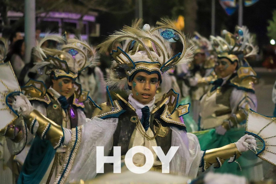 El desfile de este sábado contó con quince agrupaciones con un alto nivel. 