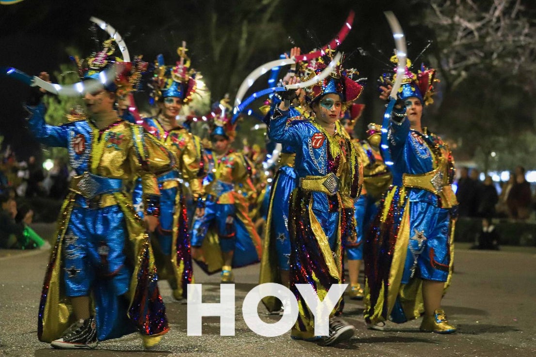 El desfile de este sábado contó con quince agrupaciones con un alto nivel. 
