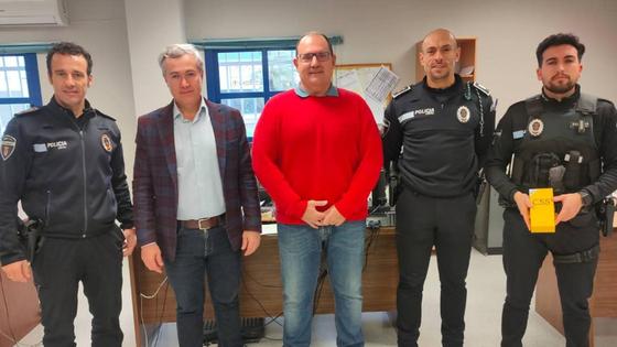 La Policía Local recibe teléfonos móviles para mejorar su servicio