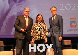 Juan Manuel de Prada recibe el Premio Santiago Castelo