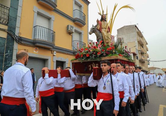 La Borriquita recorrió las calles de Don Benito en el Domingo de Ramos