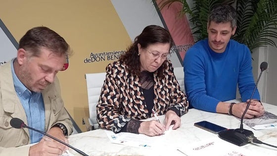 Los regantes de Orellana eligen la localidad como sede