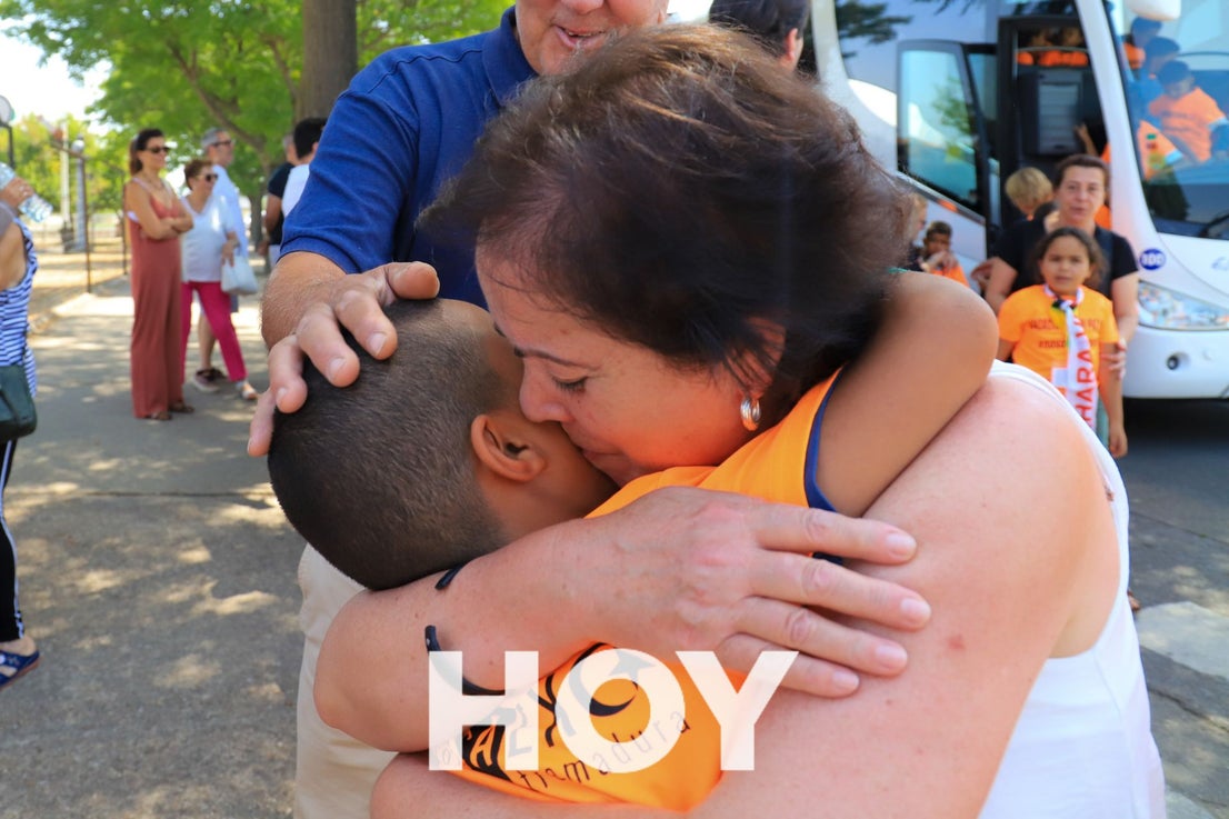 Alegría en el recibimiento a los niños saharauis en Don Benito