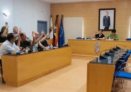 El pleno ha contado solo con la presencia de los miembros de Siempre Don Benito y PP.
