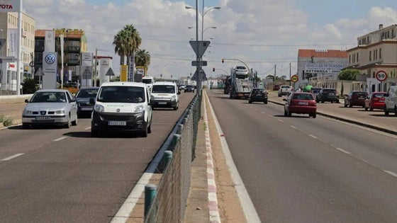 Las obras del acerado y carril bici entre Don Benito y Villanueva se retrasan hasta septiembre