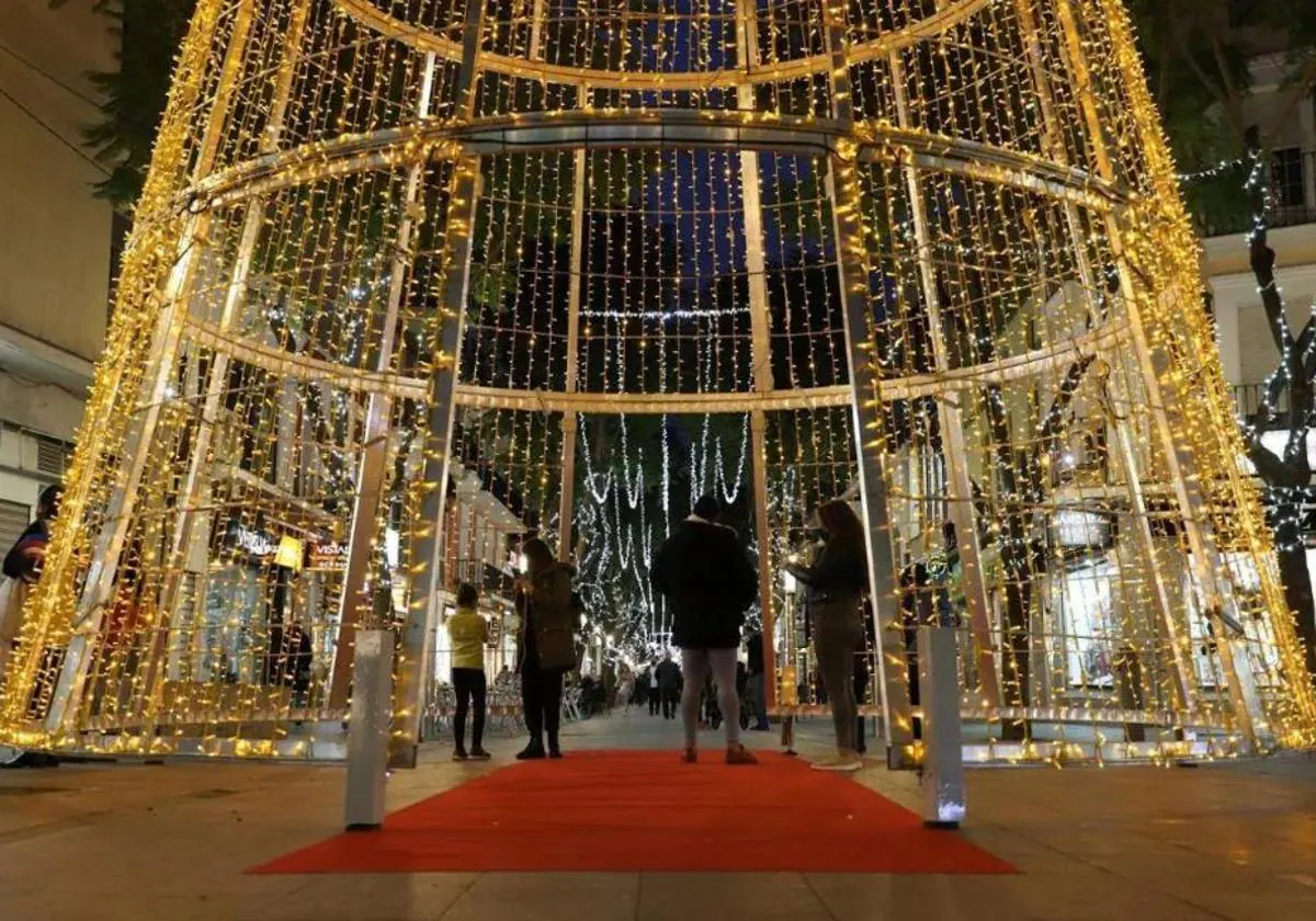 El Ayuntamiento licita de nuevo la iluminación navideña