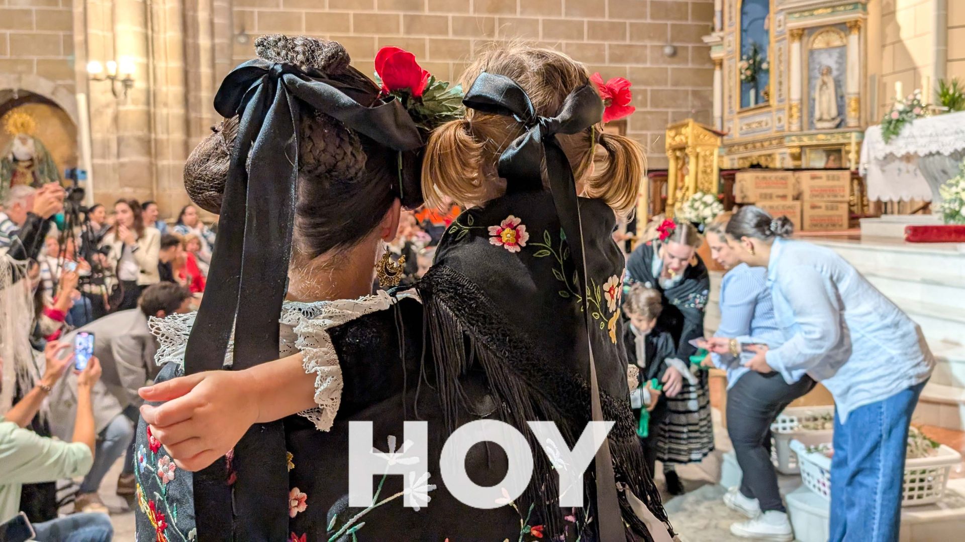 Ofrenda floral y despedida a la Virgen de las Cruces