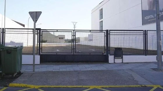 Cierra el aparcamiento de avenida de Madrid para edificar apartamentos