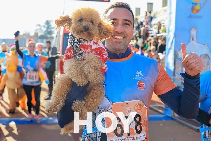 Imágenes de la despedida del año en Don Benito con la San Silvestre