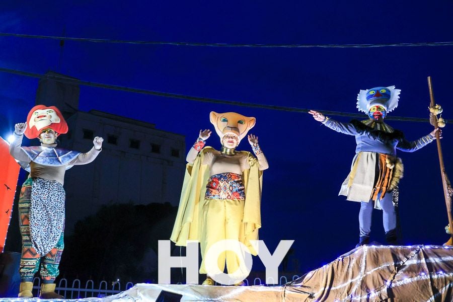 Imágenes de la animada cabalgata de Reyes en Don Benito