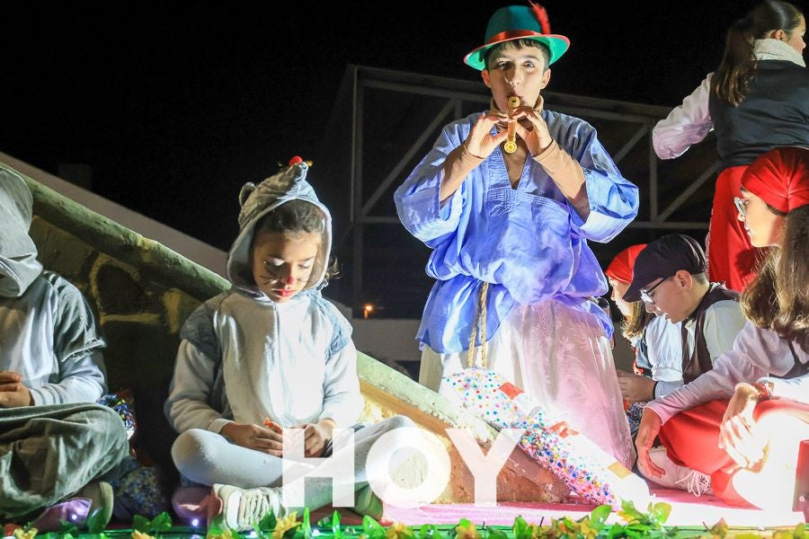 Imágenes de la animada cabalgata de Reyes en Don Benito