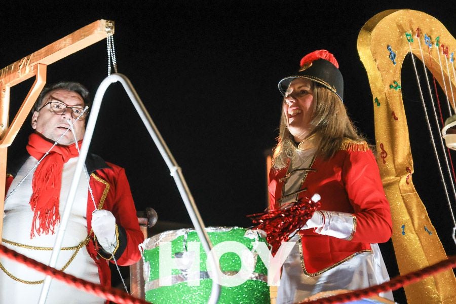 Imágenes de la animada cabalgata de Reyes en Don Benito