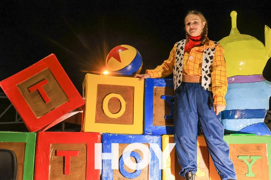 Imágenes de la animada cabalgata de Reyes en Don Benito