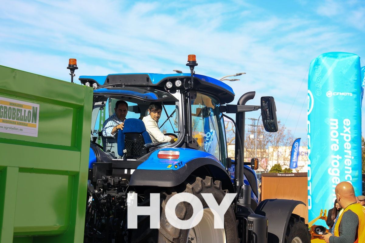 Imágenes: Concurso de Maniobrabilidad con tractor en Agroexpo