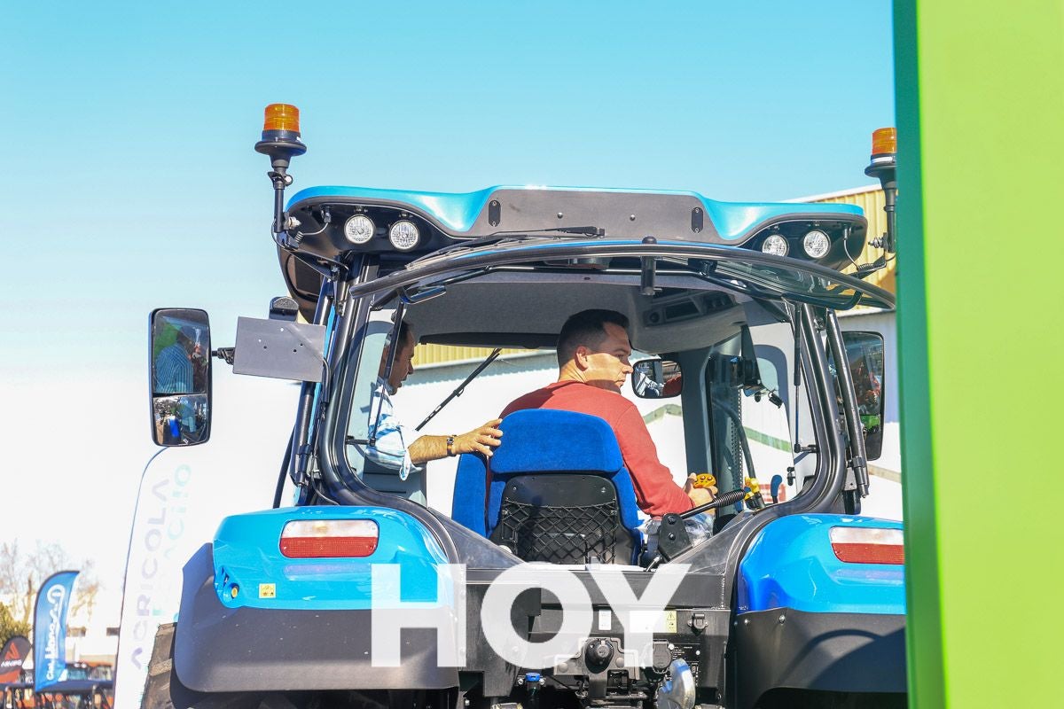 Imágenes: Concurso de Maniobrabilidad con tractor en Agroexpo
