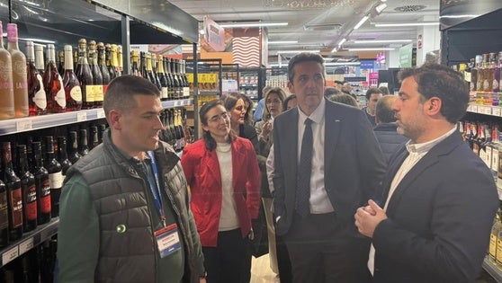AhorroCash abre su nuevo supermercado en Don Benito