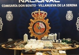 Se han intervenido armas, concaína, dinero en efectivo y una veintena de vehículos.