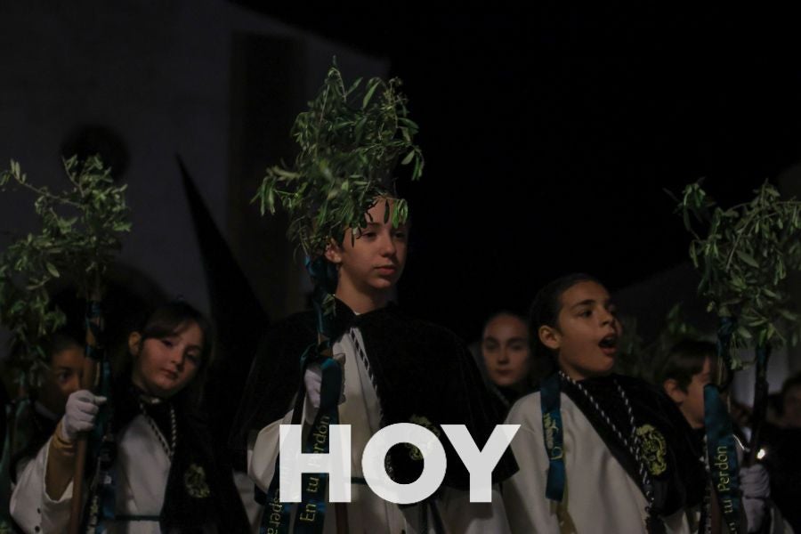 Imágenes de las procesiones del Lunes Santo en Don Benito
