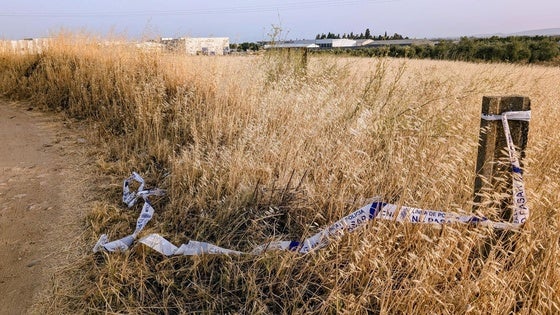 Hallan el cadáver de una mujer de 34 años en las traseras de la calle Canalejas