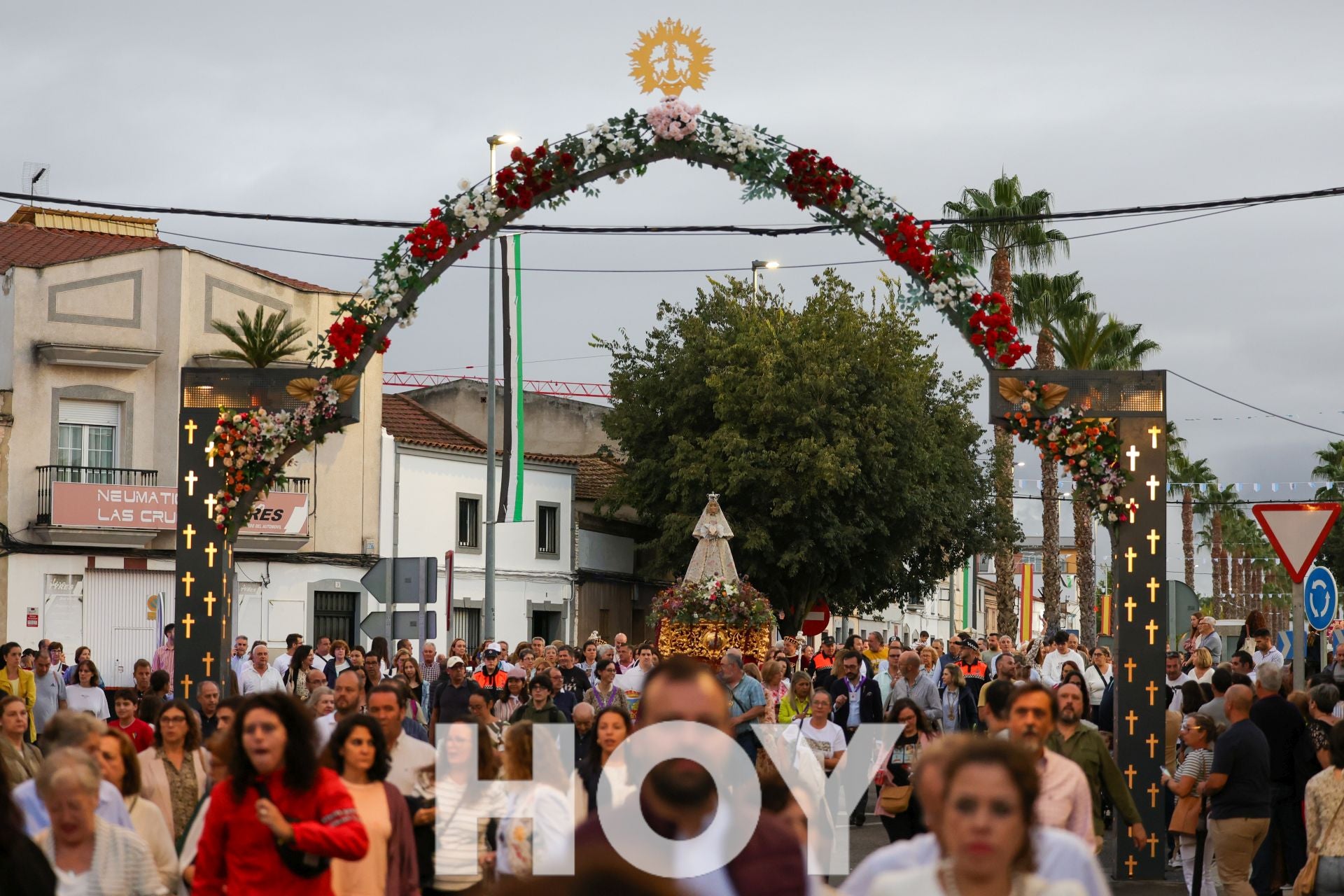 La llegada de la Virgen de las Cruces da inicio a &#039;La Velá&#039;