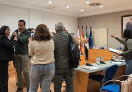 Tenso final del pleno en el Ayuntamiento de Don Benito