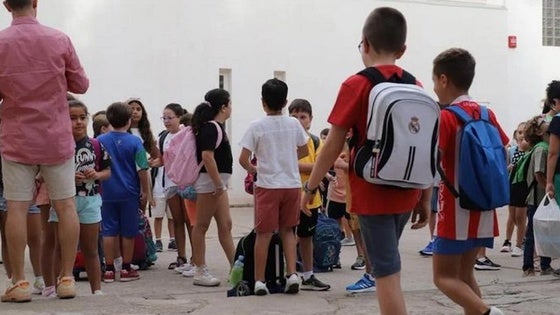 El Ayuntamiento recibe una subvención para mejorar la climatización de los colegios