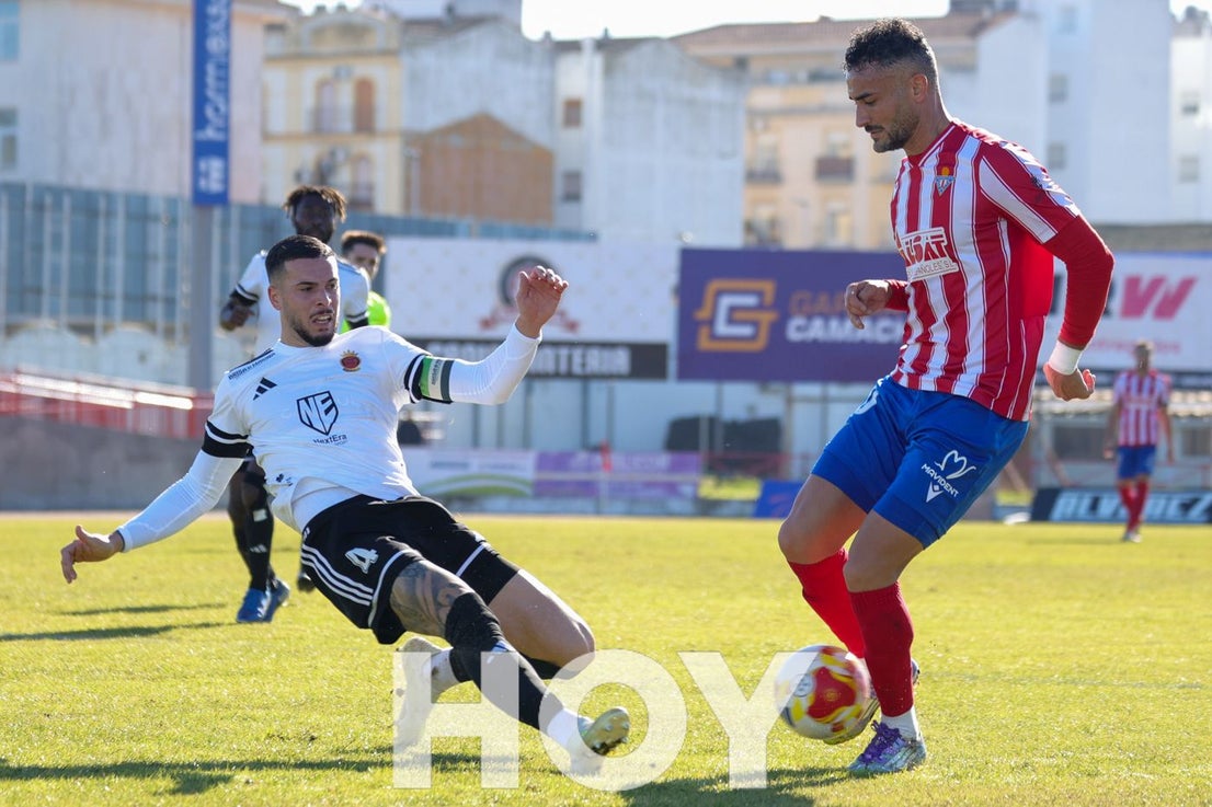 El Don Benito arranca más líder la segunda vuelta