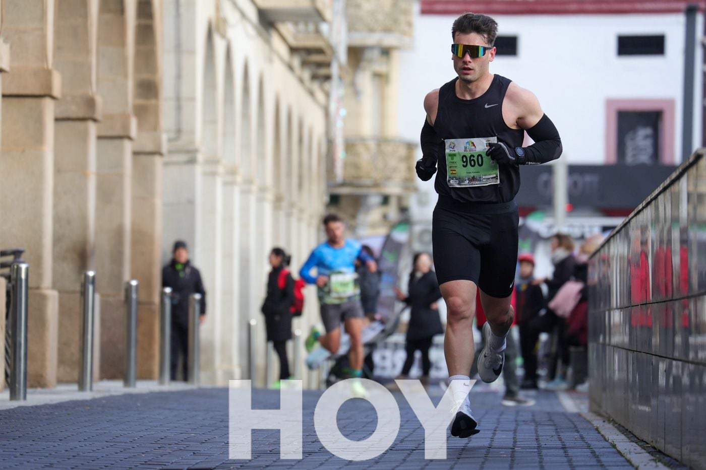 Gran ambiente de atletismo en las calles de Don Benito