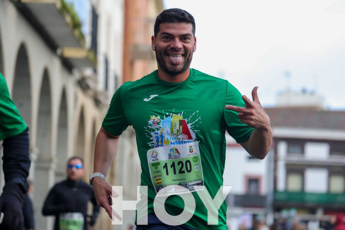 Gran ambiente de atletismo en las calles de Don Benito