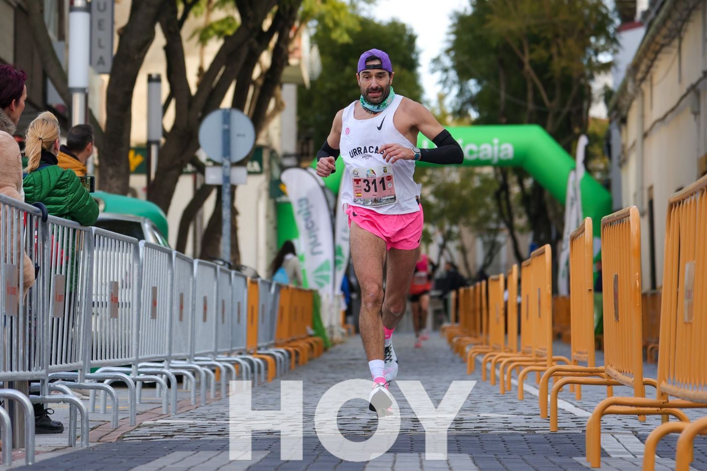 Gran ambiente de atletismo en las calles de Don Benito