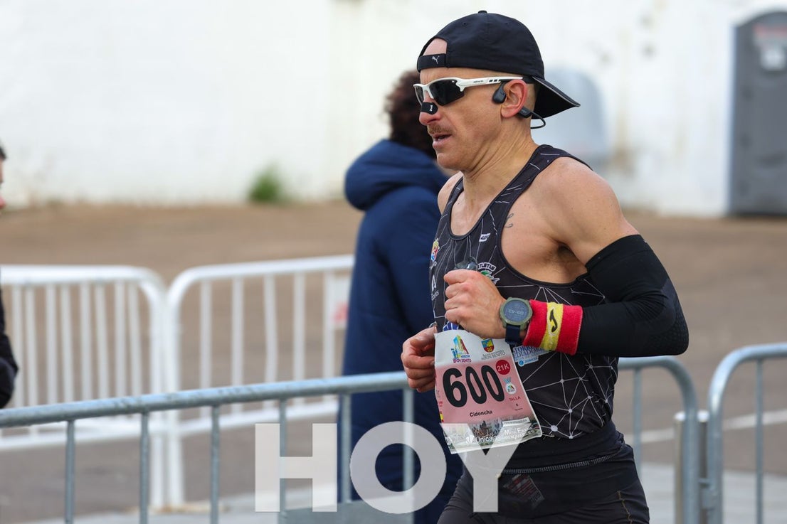 Gran ambiente de atletismo en las calles de Don Benito