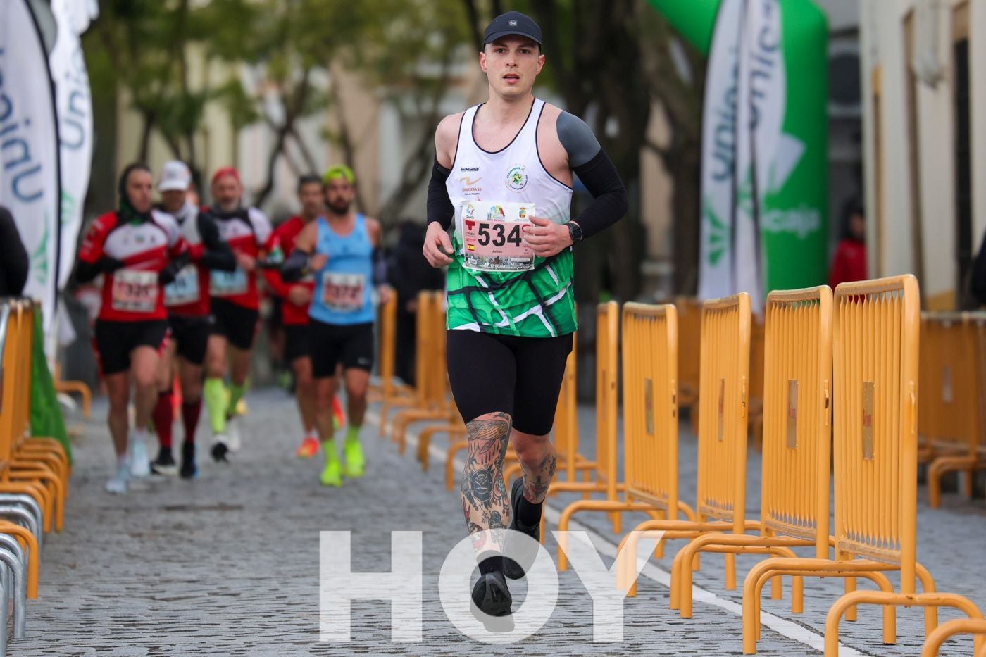 Gran ambiente de atletismo en las calles de Don Benito