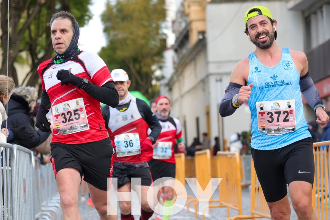 Gran ambiente de atletismo en las calles de Don Benito